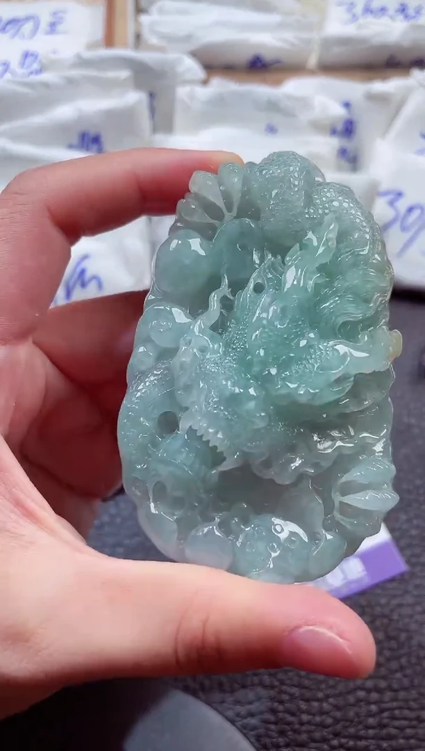 翡翠未镶嵌颈饰00006511