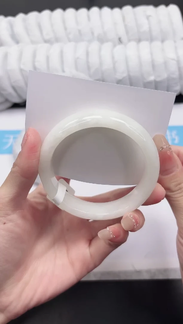 未镶嵌手镯和田玉84-61.1BK