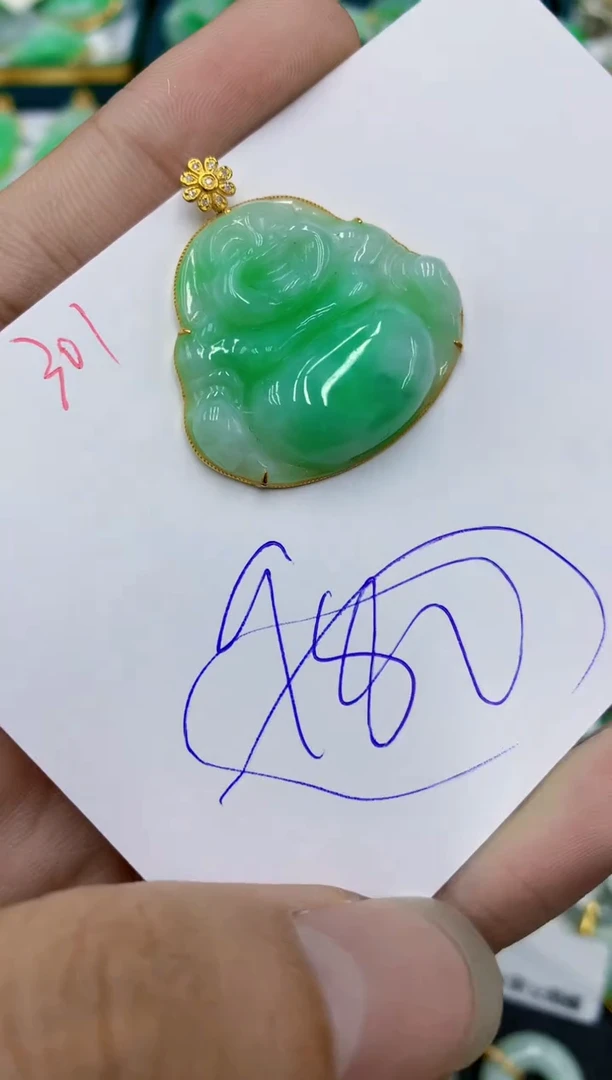 翡翠18K金镶嵌颈饰1111111111