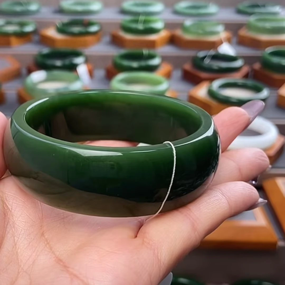 【君君推荐】高端收藏级碧玉手镯（多样性发货其一）