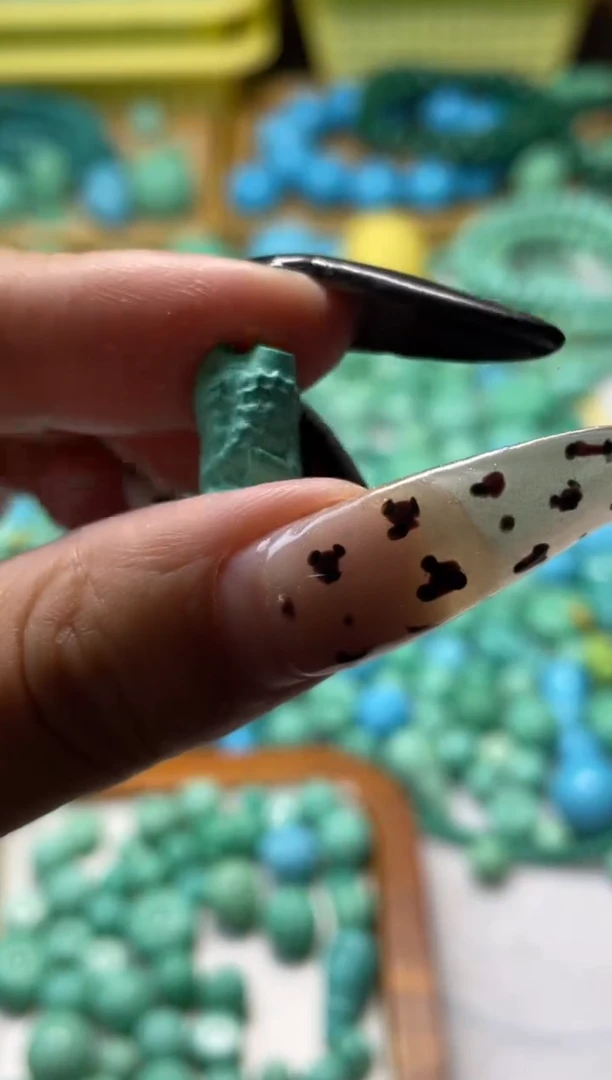 无非金属扎基拉姆