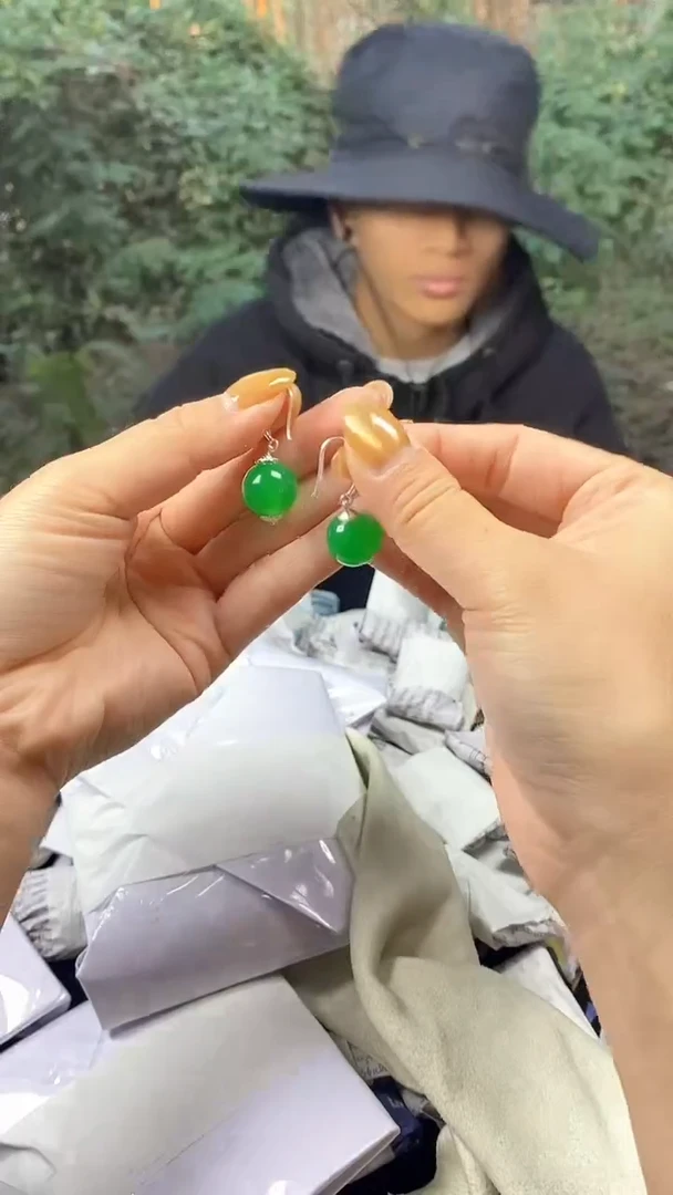 满色吊坠 所见即所得 ！！