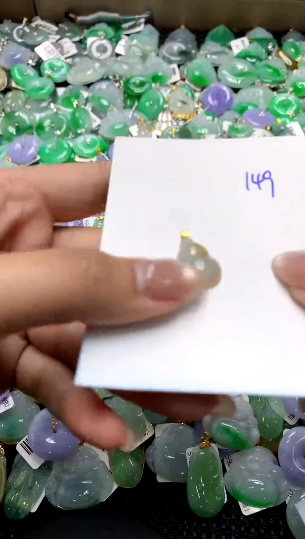 【闪购商品】翡翠颈饰18K金镶嵌1111111111111111