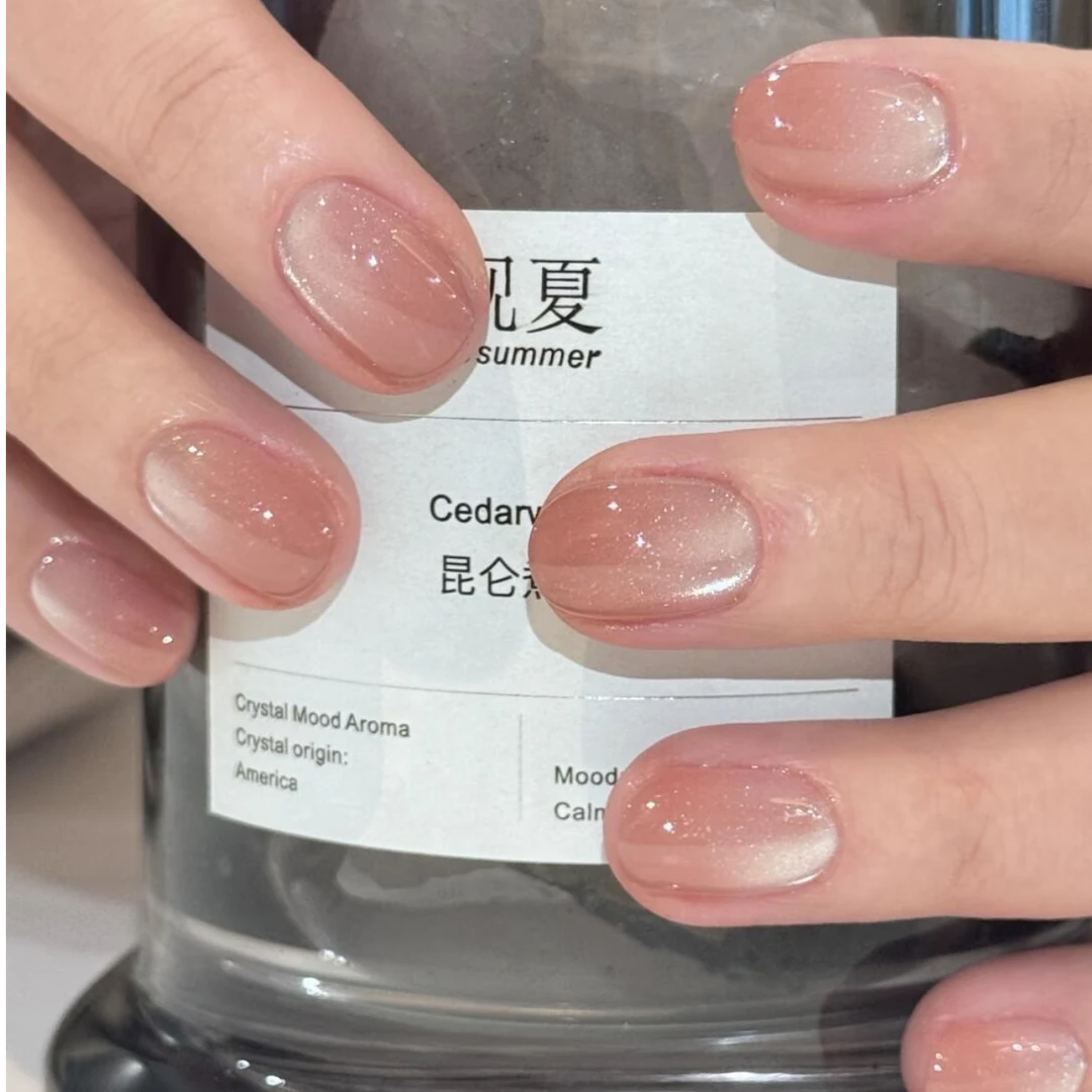 新款手工穿戴甲秋冬猫眼纯欲韩系ins日常短款百搭通勤高级感美甲