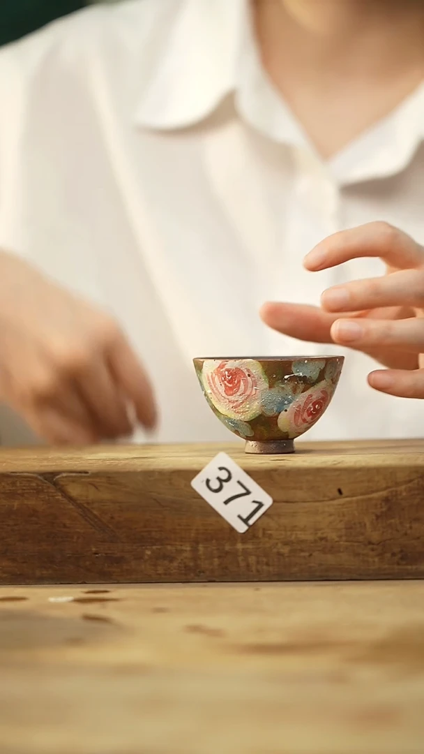 瓷片设计师手绘 釉中彩系列 是泥吖