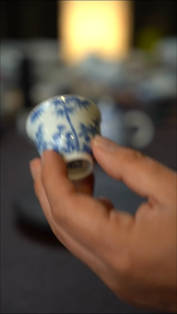（小）全手绘青花竹子铃铛杯