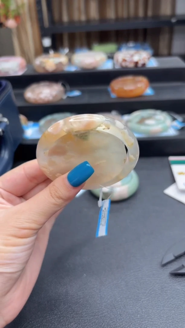 未镶嵌手镯石英质玉87(57圈赠送镯心)