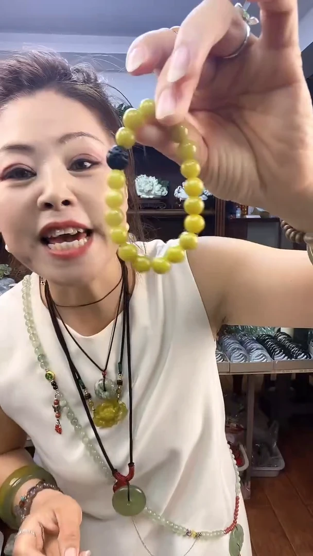 蛇纹石玉未镶嵌手串多样性发货其中之一