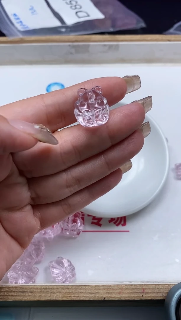 散珠未镶嵌水晶D845 粉水晶 九尾狐1个9.9元