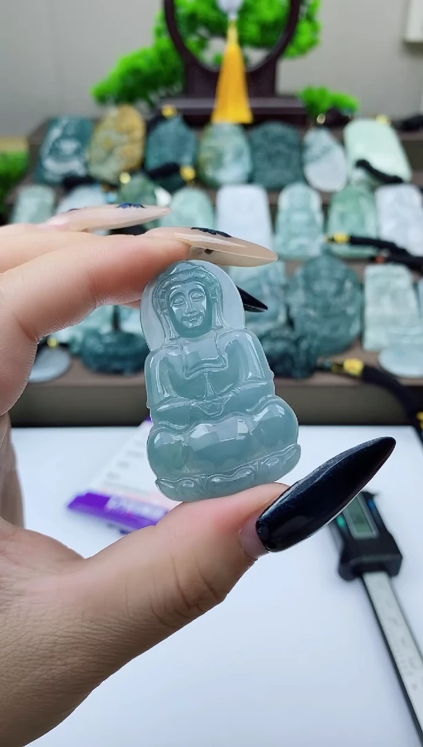 翡翠未镶嵌颈饰0