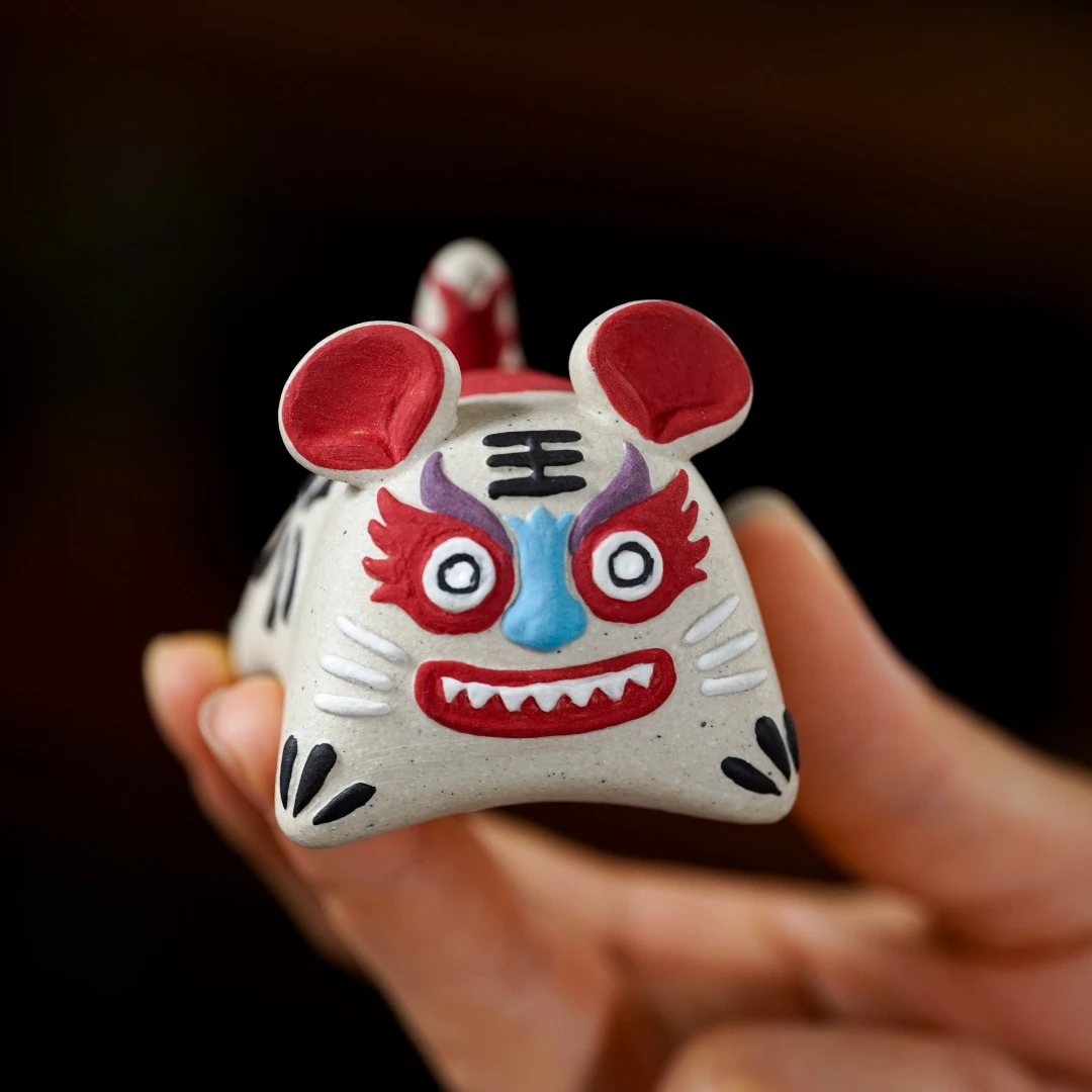 （新品）紫砂布老虎茶宠摆件原创手绘茶桌个性摆件高端雕塑趣味茶玩