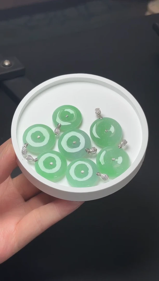 颈饰18K金镶嵌翡翠YM1334-2 平安扣多样性发一件