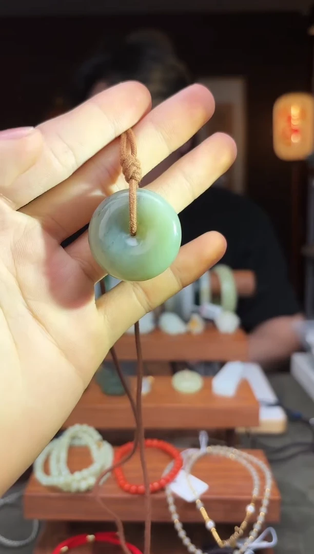 未镶嵌和田玉把件ff42-平安扣