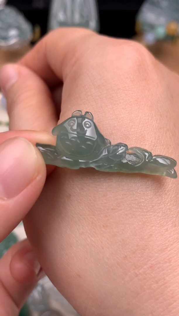 颈饰未镶嵌翡翠吊坠