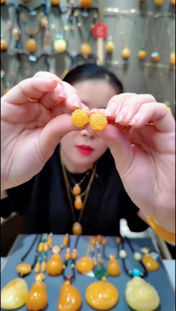 蜜蜡银S925镀金镶嵌珠宝奇石﹣F350蜜蜡耳坠
