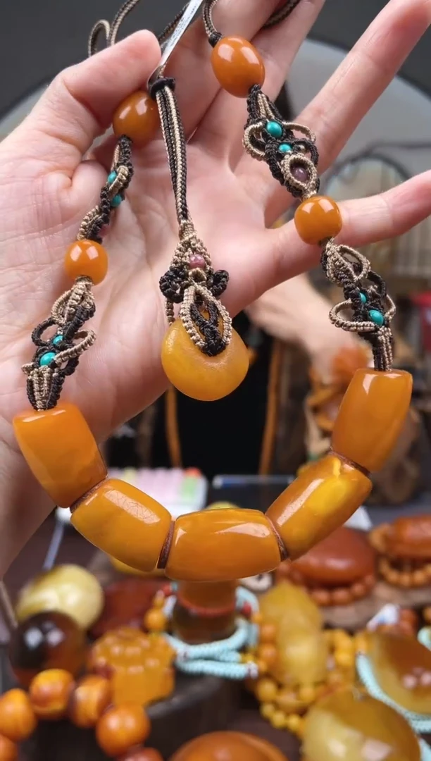 【闪购商品】琥珀裸石未镶嵌首饰 假1赔4 （多样性发货1件