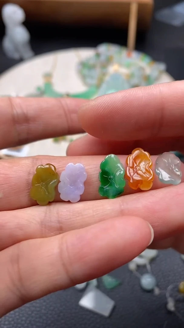 【闪购商品】翡翠颈饰未镶嵌翡翠净货27409