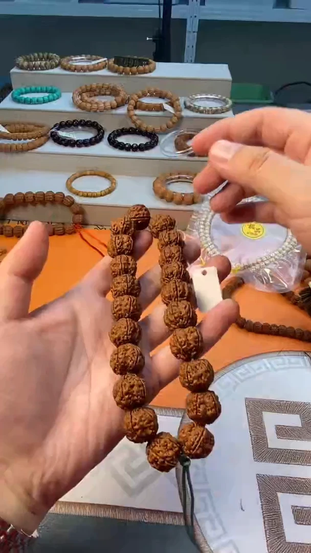 【闪购商品】金刚菩提吊坠385帝王花红皮梅花手持13-16mm