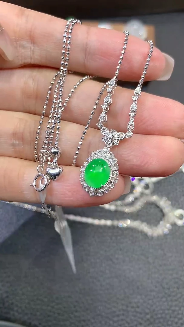 套链18K金镶嵌翡翠A126