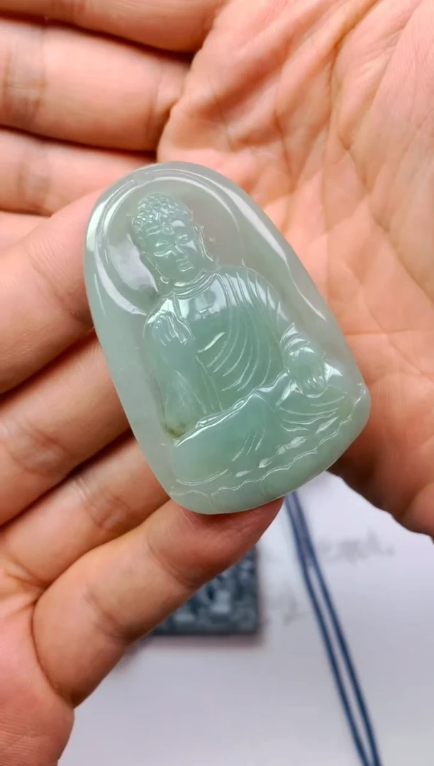 颈饰未镶嵌翡翠丹*阿弥