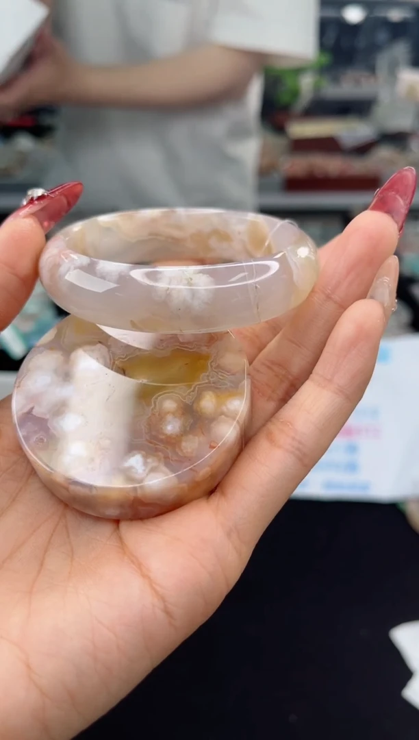 【闪购商品】石英质玉手镯未镶嵌57圈口（赠品镯心）3539121