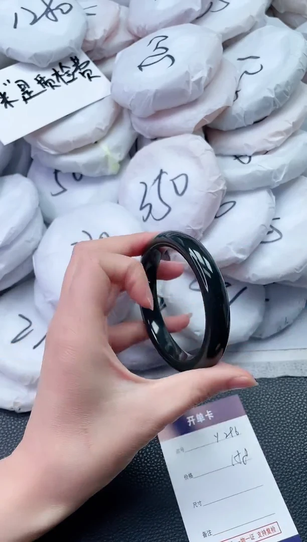 【闪购商品】和田玉手镯未镶嵌Y296