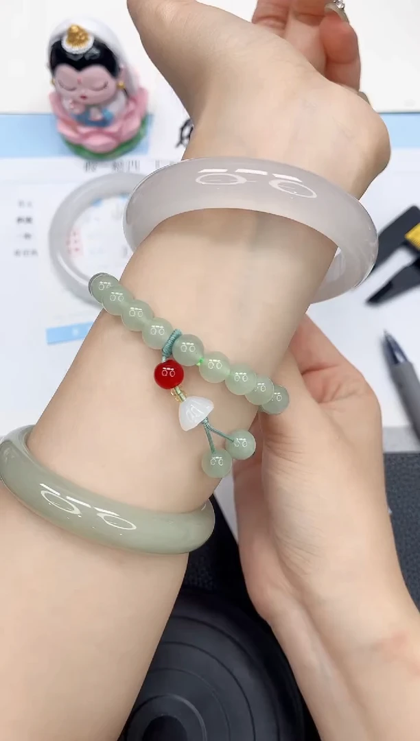 石英质玉手镯未镶嵌165-59.7