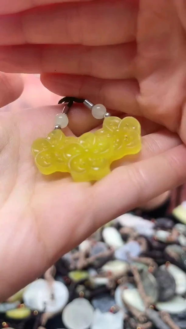 未镶嵌岫玉吊坠·