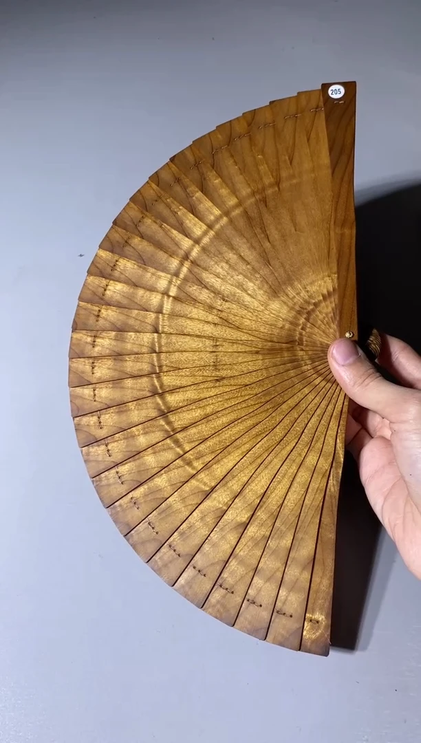 【闪购商品】金丝楠木雕205号18cm精品金丝楠扇子