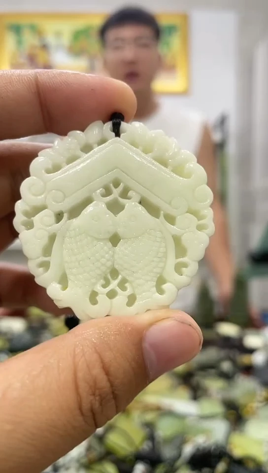 岫玉未镶嵌挂件