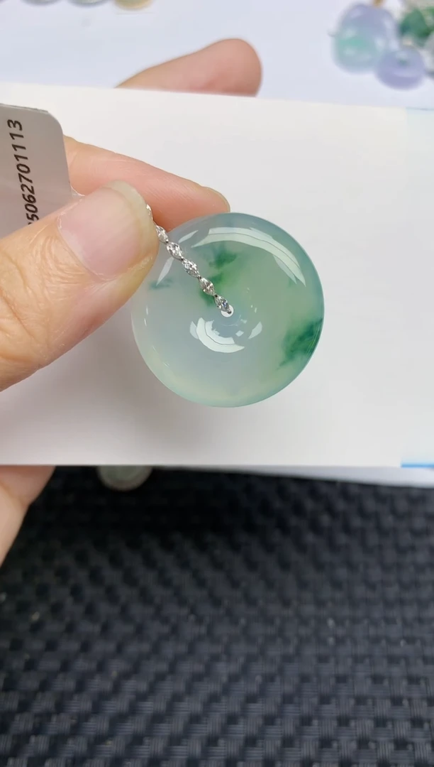 翡翠18K金镶嵌颈饰天然A货翡翠