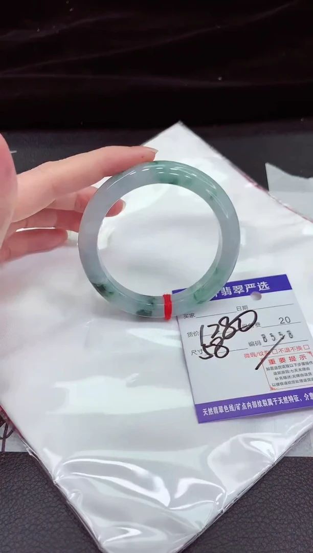 翡翠手镯未镶嵌1111111111111