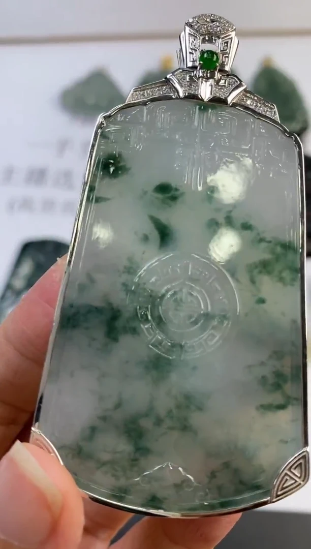 未镶嵌挂件翡翠近****g370673     多人