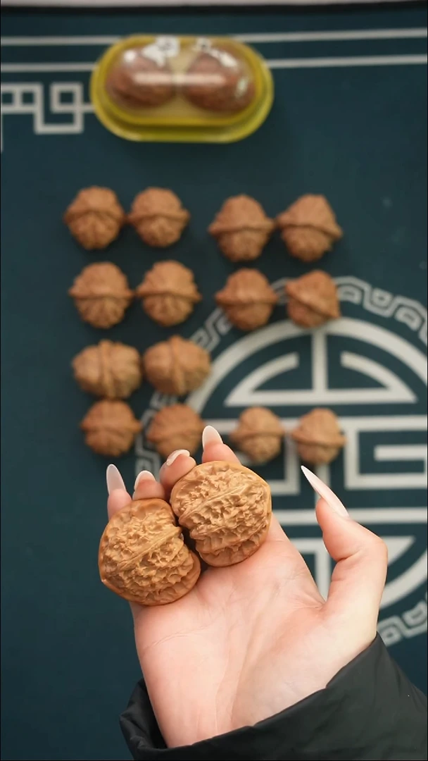 吊坠文玩核桃三角白42微修