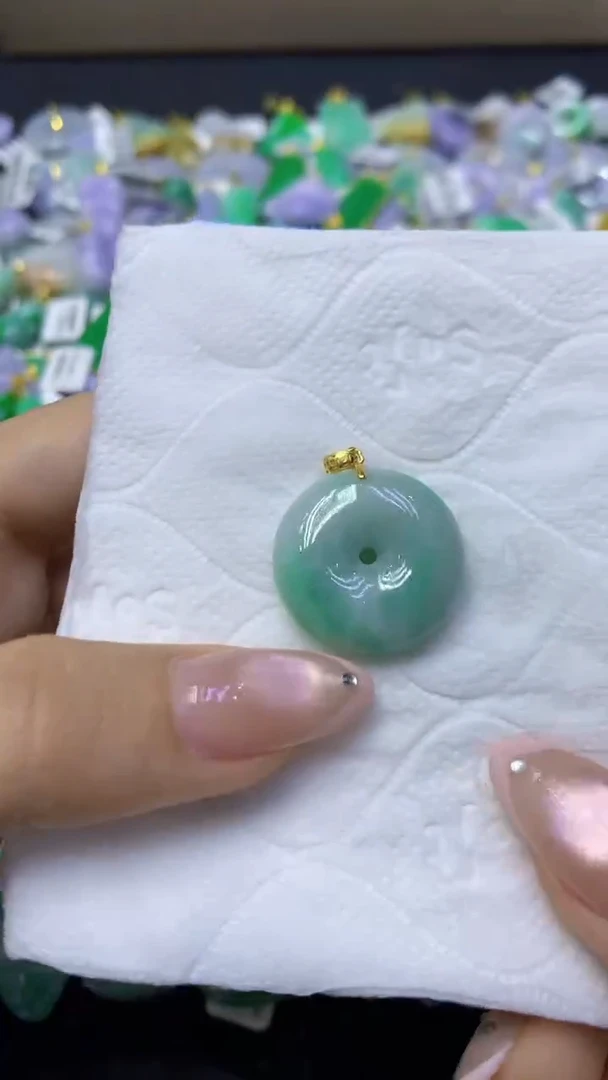 颈饰未镶嵌翡翠天然缅甸翡翠A货
