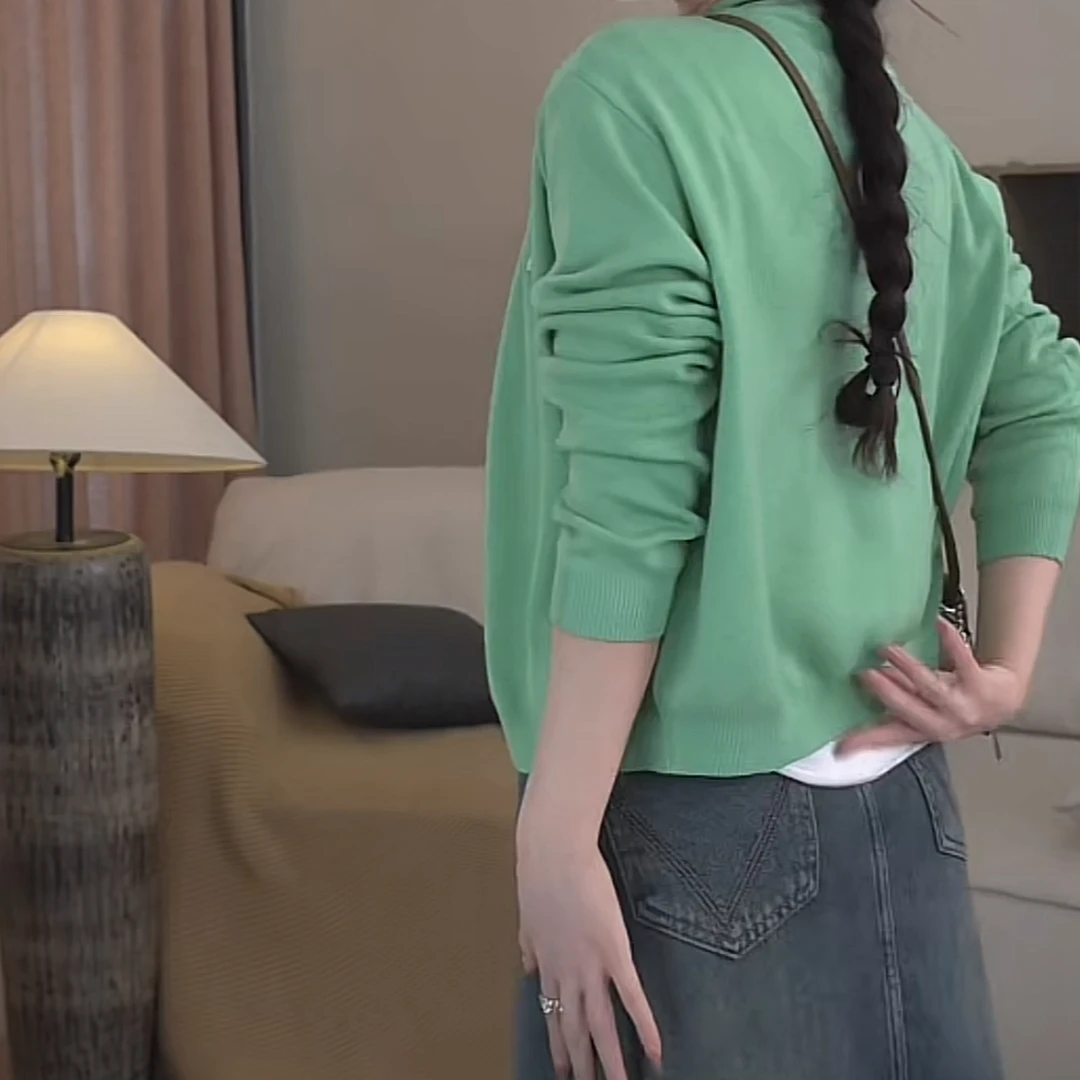 奶油青苹果绿毛织开衫2025新款春季简约极简风纽扣长袖防晒衫