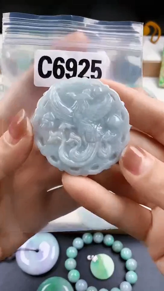 颈饰未镶嵌翡翠天然翡翠吊坠挂件