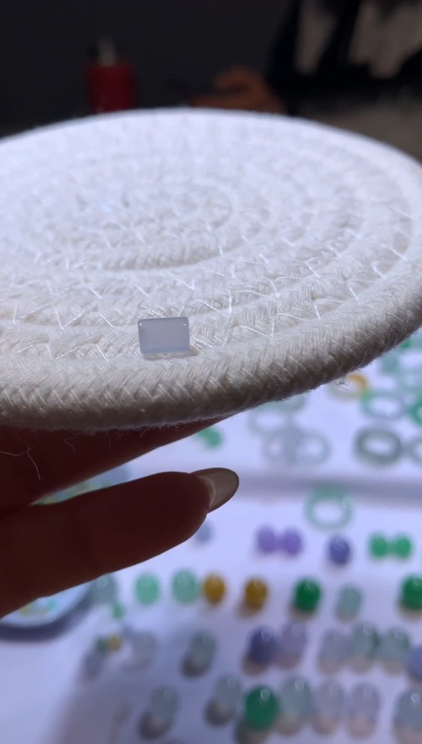 【闪购商品】定制翡翠未镶嵌4.6*6.5桶珠260+26