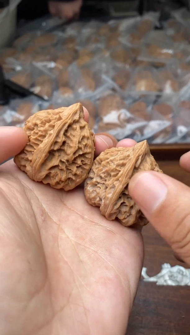 【闪购商品】文玩核桃把件A33号39尺野牛