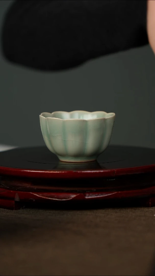 全品 莲花杯 无底款 仿古釉