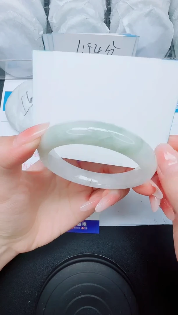 石英质玉手镯未镶嵌238/58.1