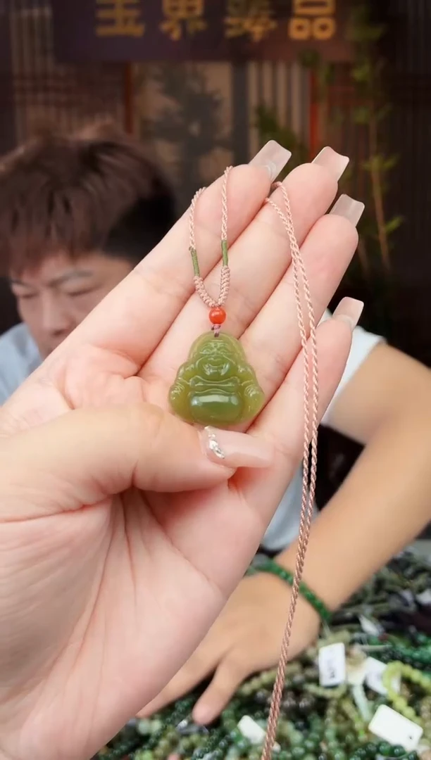 和田玉未镶嵌颈饰拍一发一