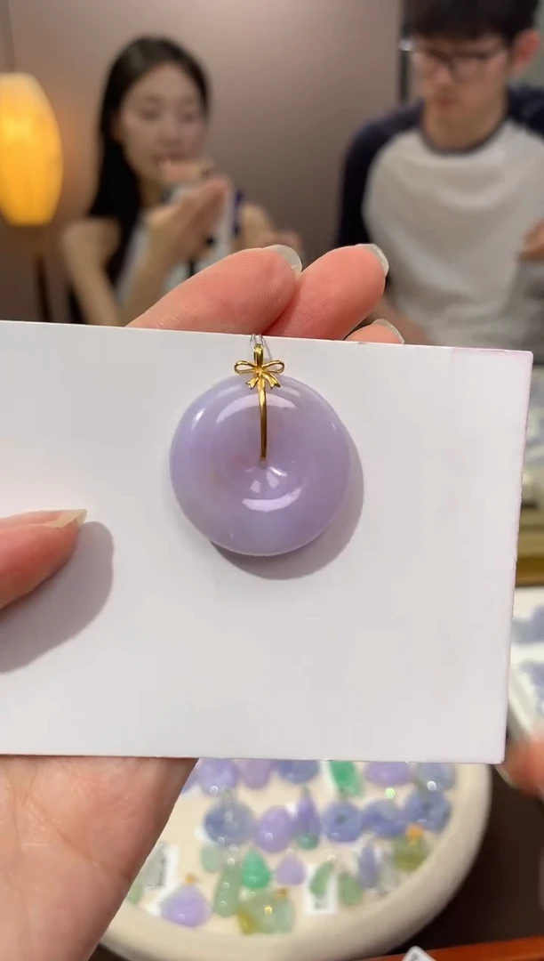 翡翠18K金镶嵌颈饰天然缅甸a货翡翠