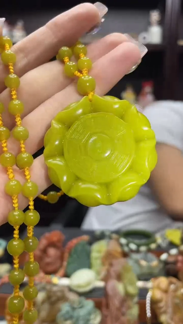 未镶嵌岫玉吊坠··多样性发*货拍一发一