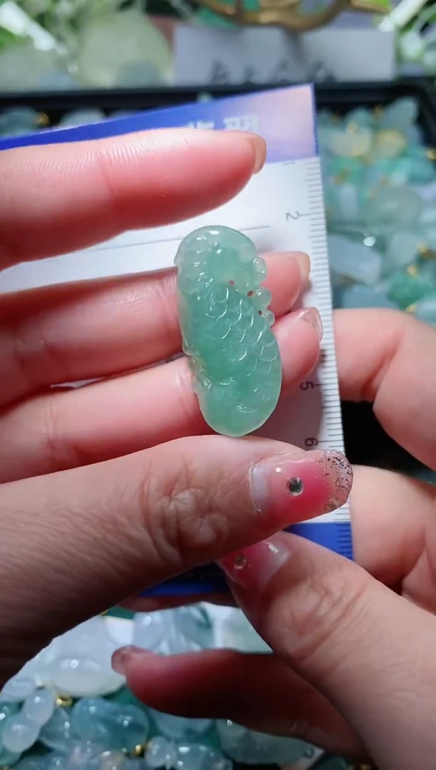 【闪购商品】翡翠颈饰未镶嵌 天然A货翡翠一件