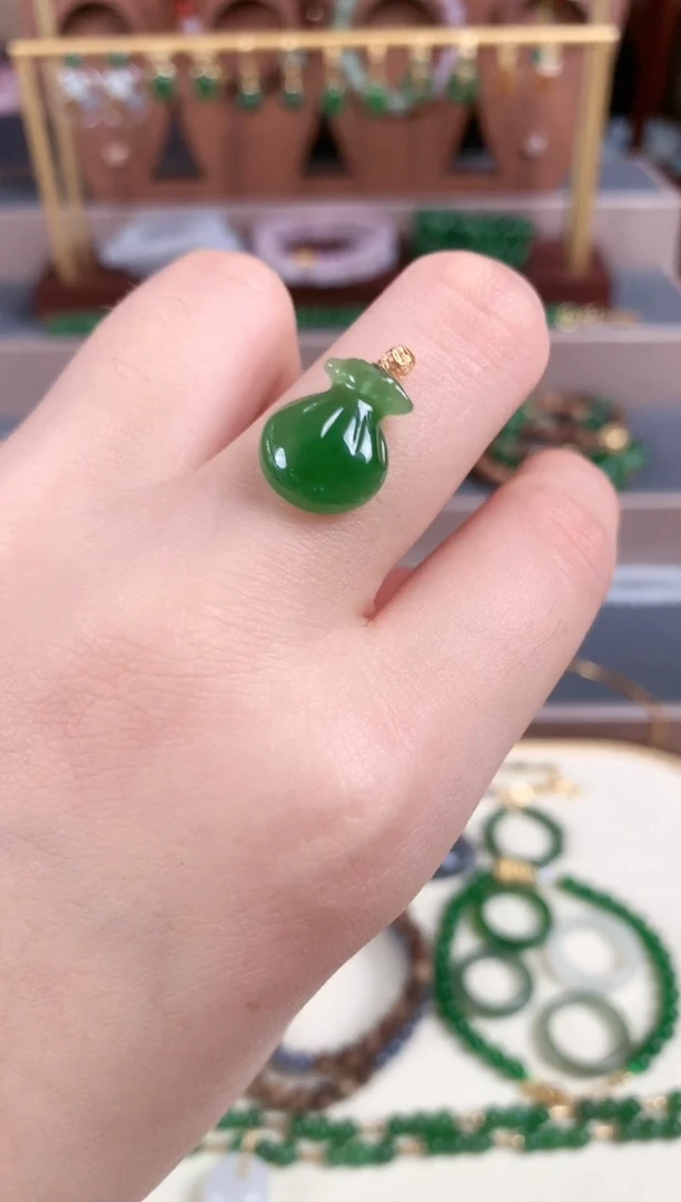 吊坠(不含链)18K金镶嵌和田玉1