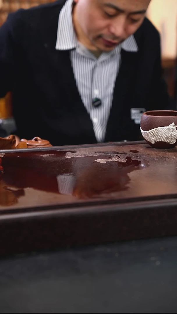 紫砂茶宠尊*易红色大熊和大招财虎