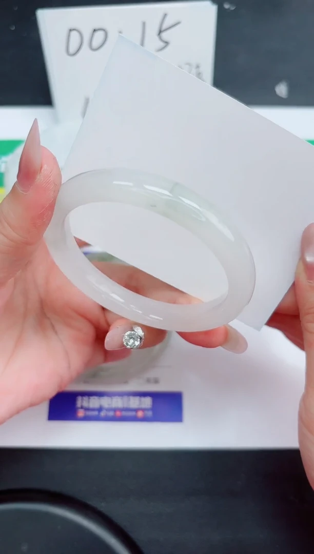 石英质玉手镯未镶嵌156-56.6