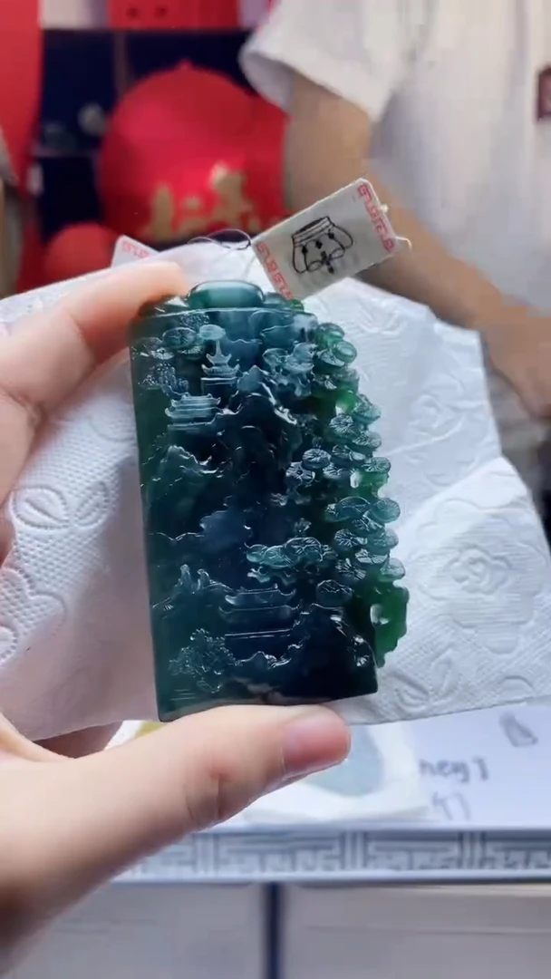 【闪购商品】翡翠吊坠(不含链)未镶嵌Q47