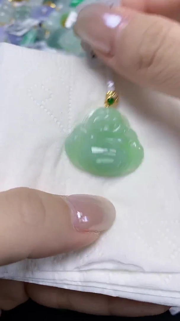 翡翠未镶嵌颈饰天然缅甸翡翠A货